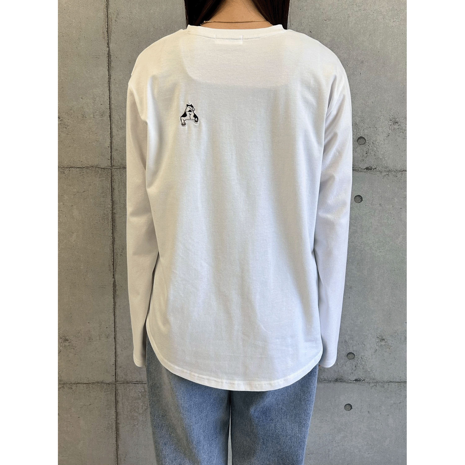 ROSIEE 前後フレンチブルドッグワッペン風刺繍ロンT - 画像4