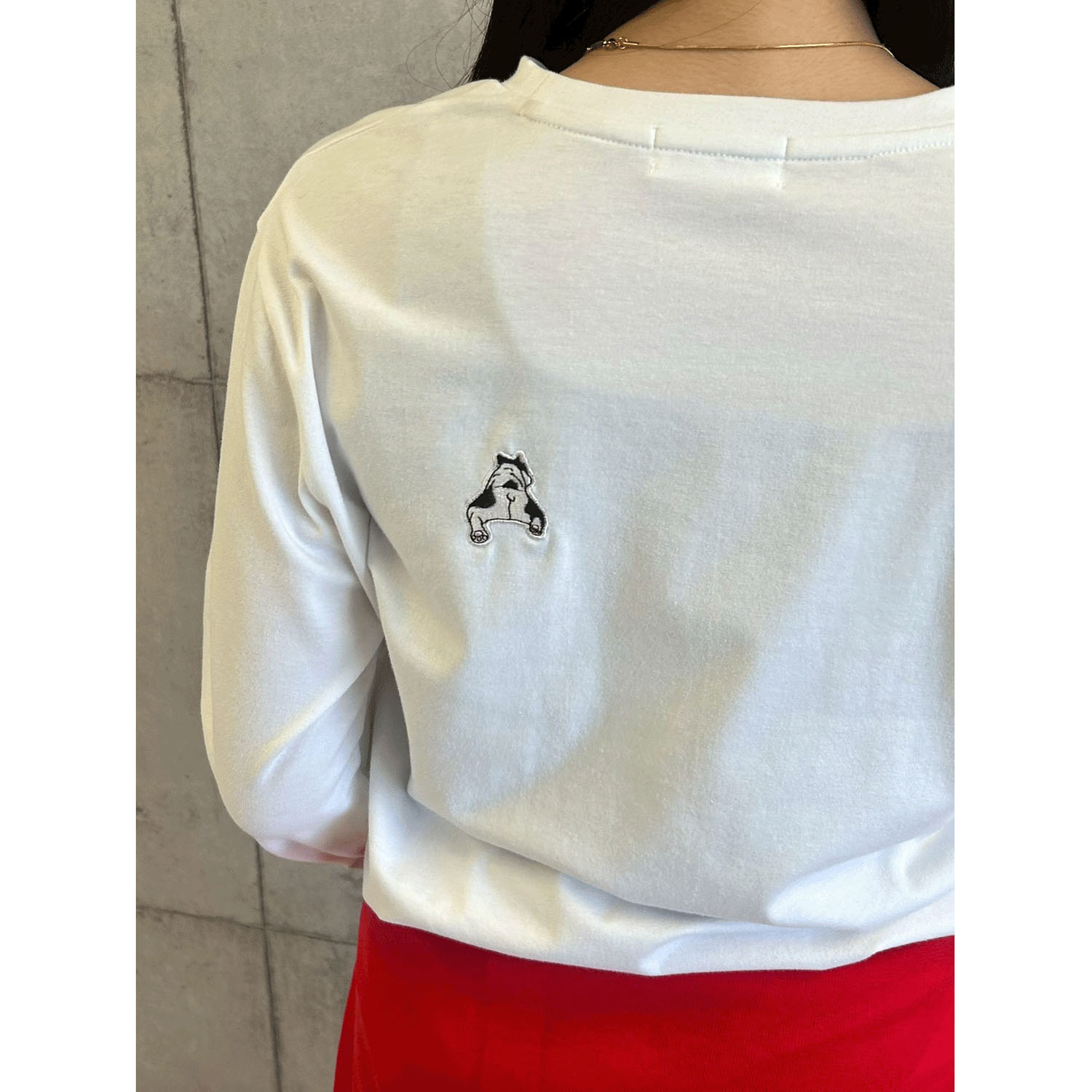 ROSIEE 前後フレンチブルドッグワッペン風刺繍ロンT - 画像6