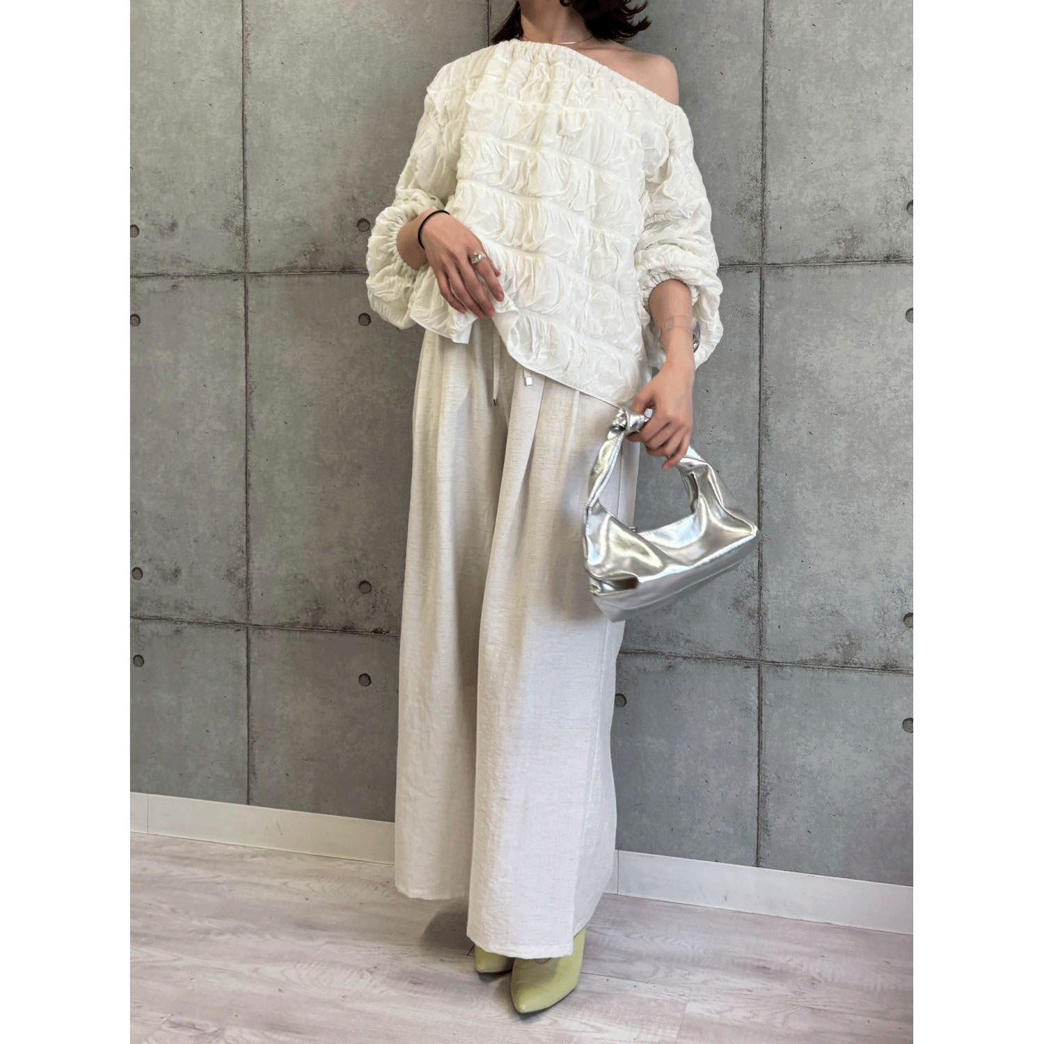 ROSIEE シャーリング魔法ブラウス - 画像13