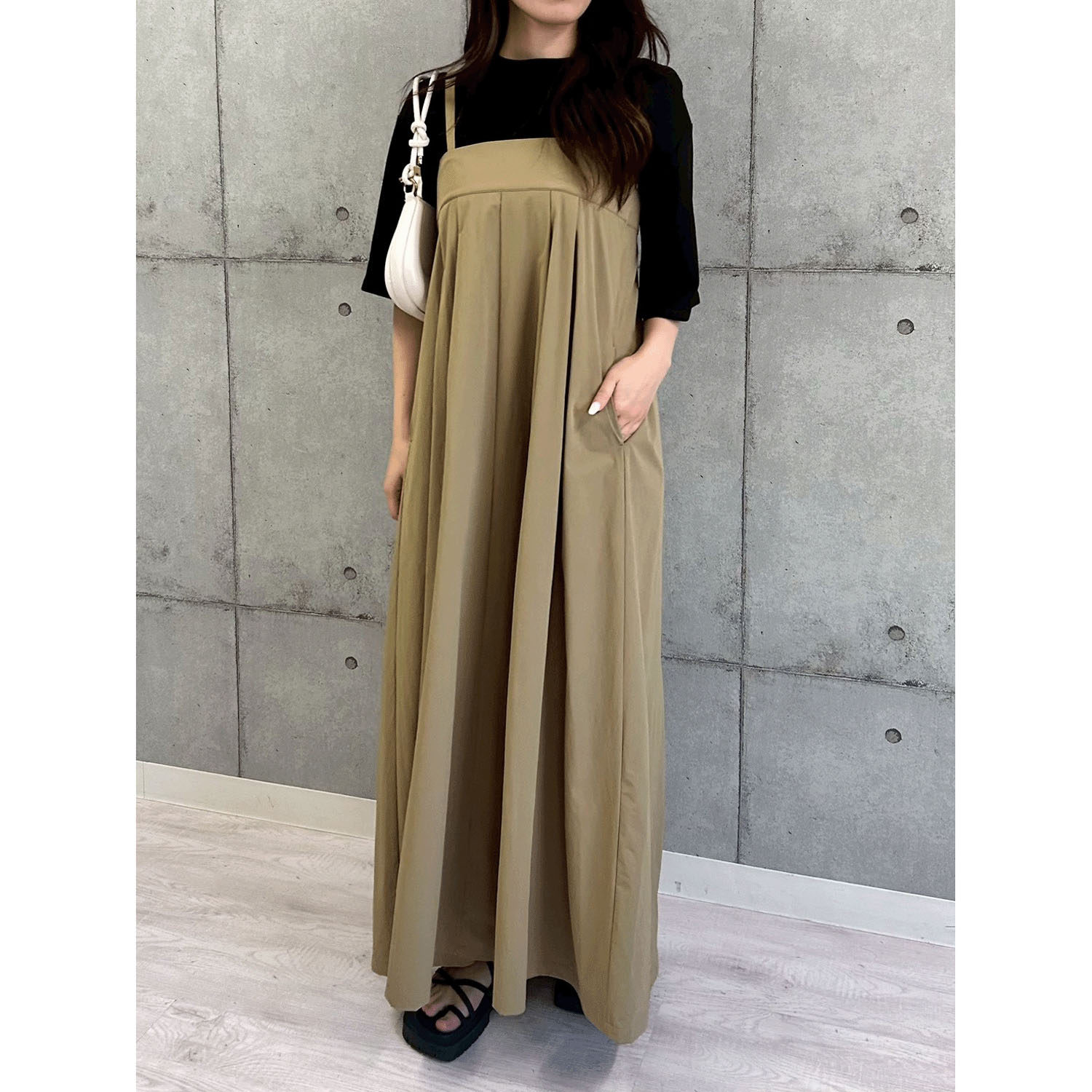 ROSIEE ロゴ刺繍5分袖トップス - 画像8