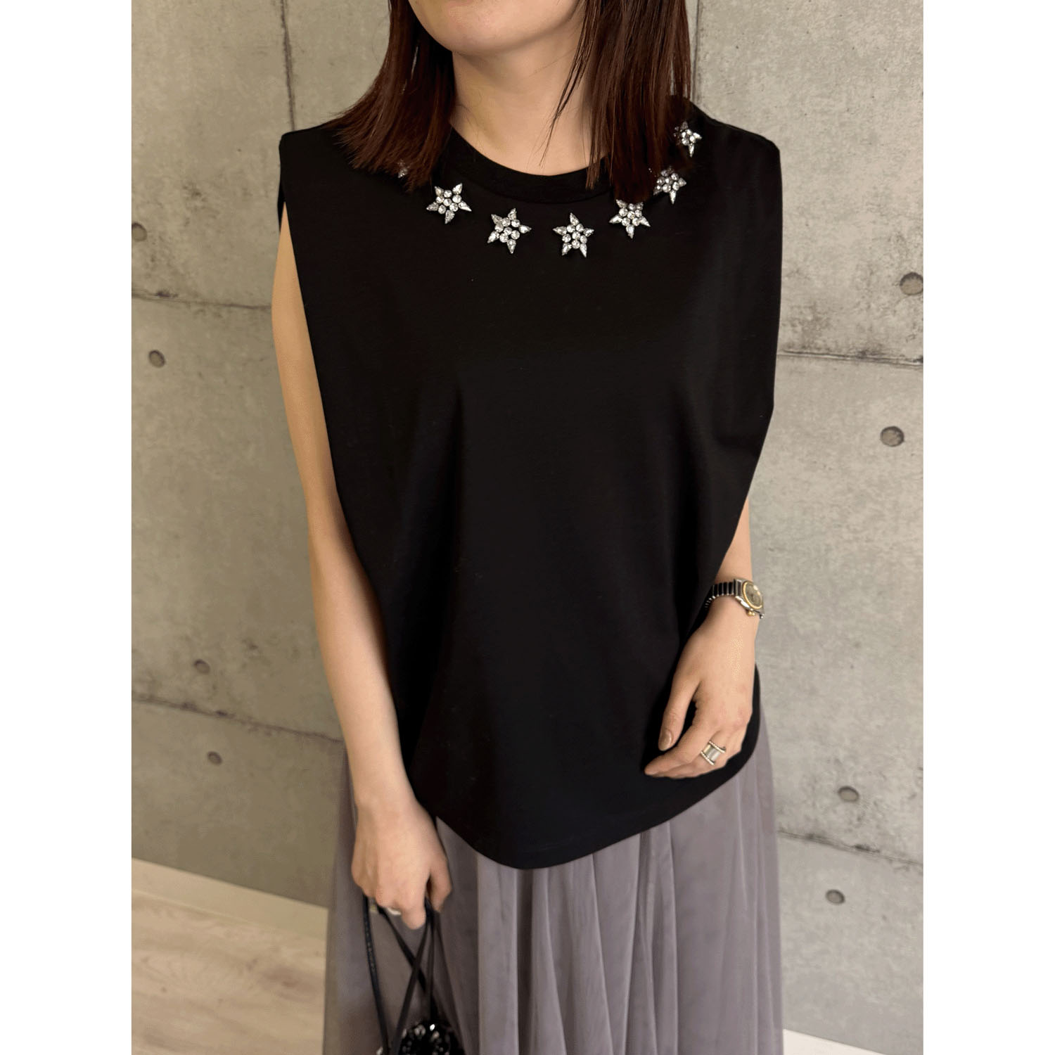 ROSIEE 星ビジューノースリーブTシャツ - 画像1