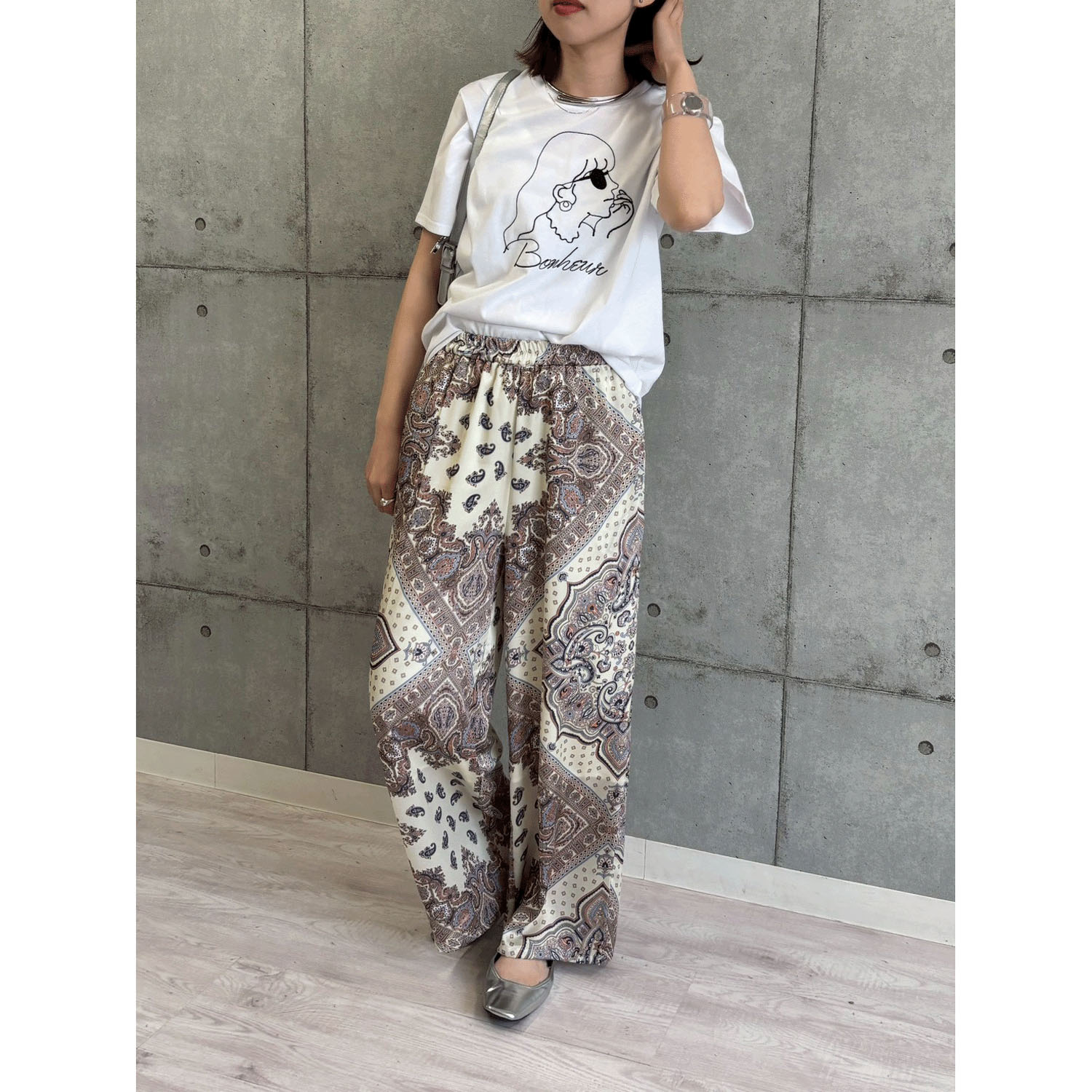 ROSIEE 女の子柄コード刺繍Tシャツ - 画像6