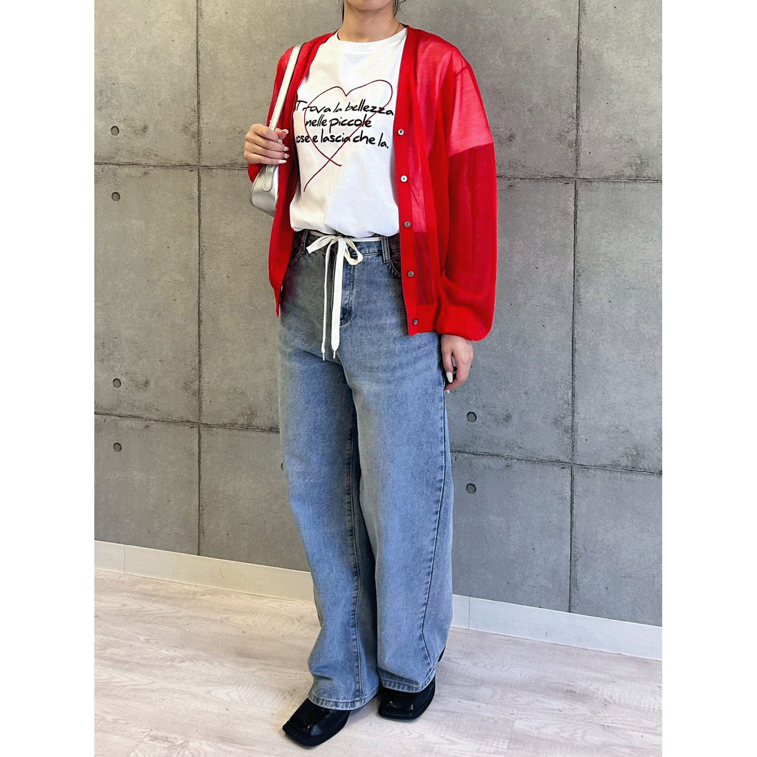 ROSIEE ハート刺繍×手書き風ロゴプリントTシャツ - 画像13