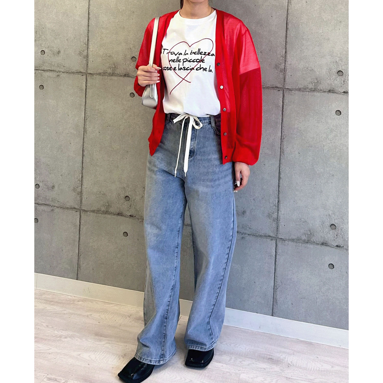 ROSIEE ハート刺繍×手書き風ロゴプリントTシャツ - 画像14