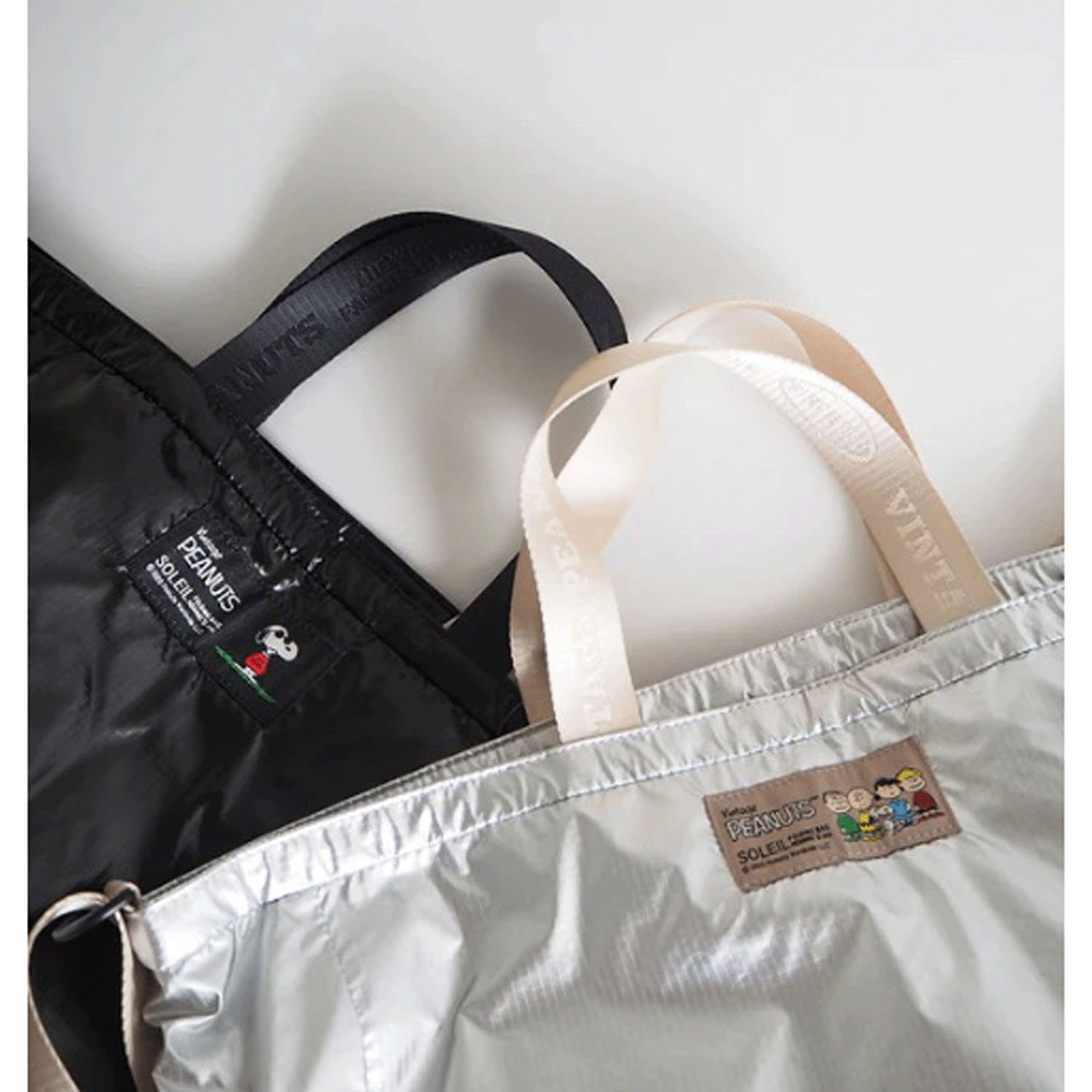 スヌーピー SOLEIL 撥水トートL （PEANUTS） BLACK - 画像2