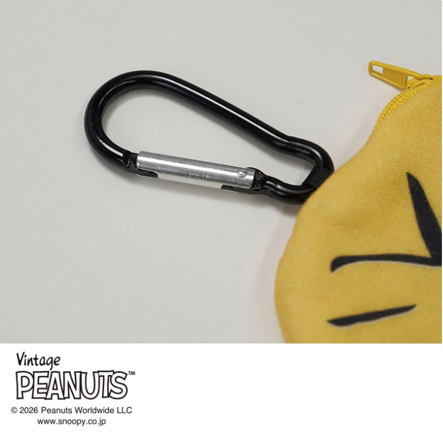 スヌーピー ダイカットタオルポーチ ウッドストック ベージュ - 画像4