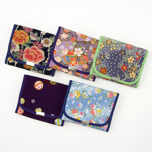 ちりめん薬入れ地味色（黒・紺・青系・緑系・紫系アソート） - 画像1