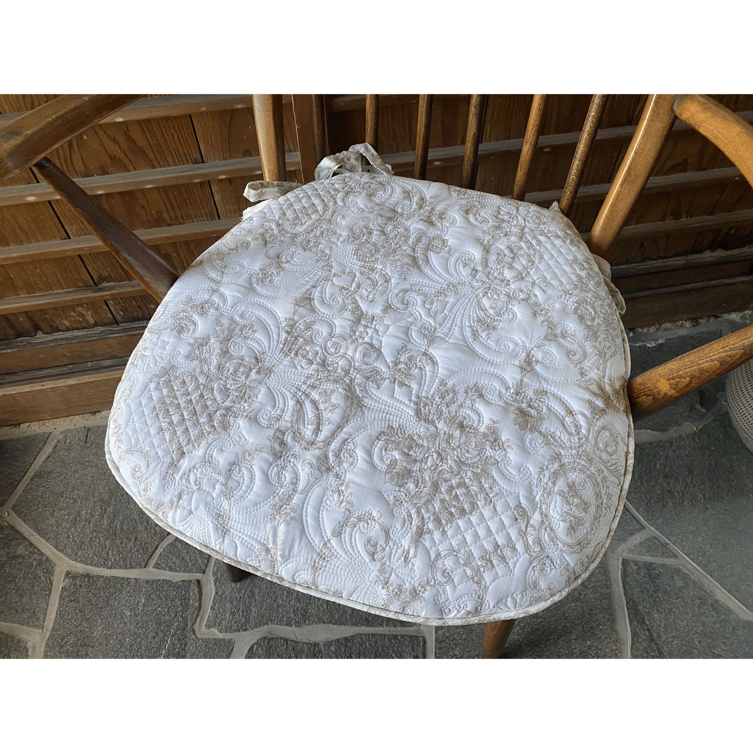 フィナベージュキルト 紐付きシートクッション - 画像1