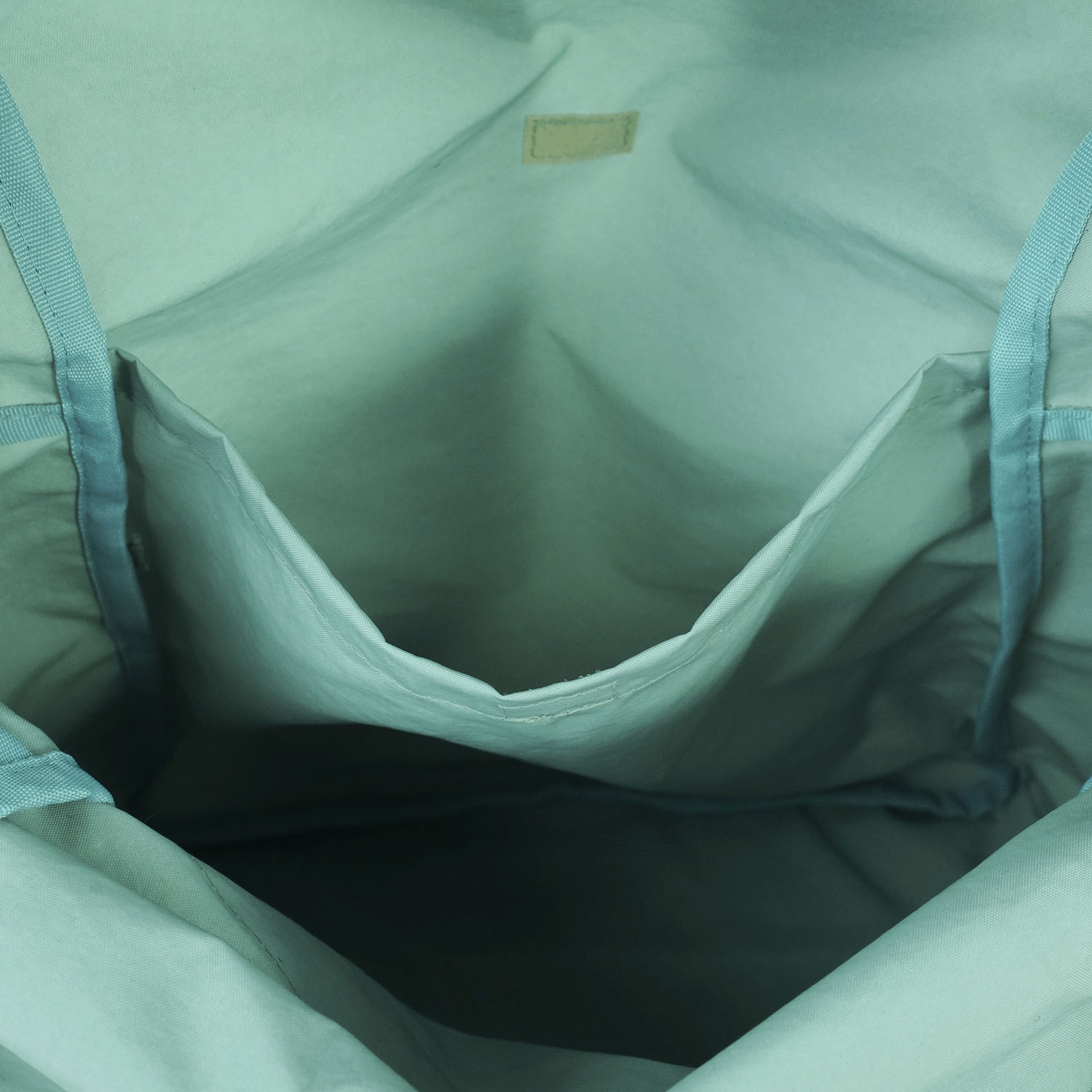 コンパクトに畳める畳めるリュック - 画像24