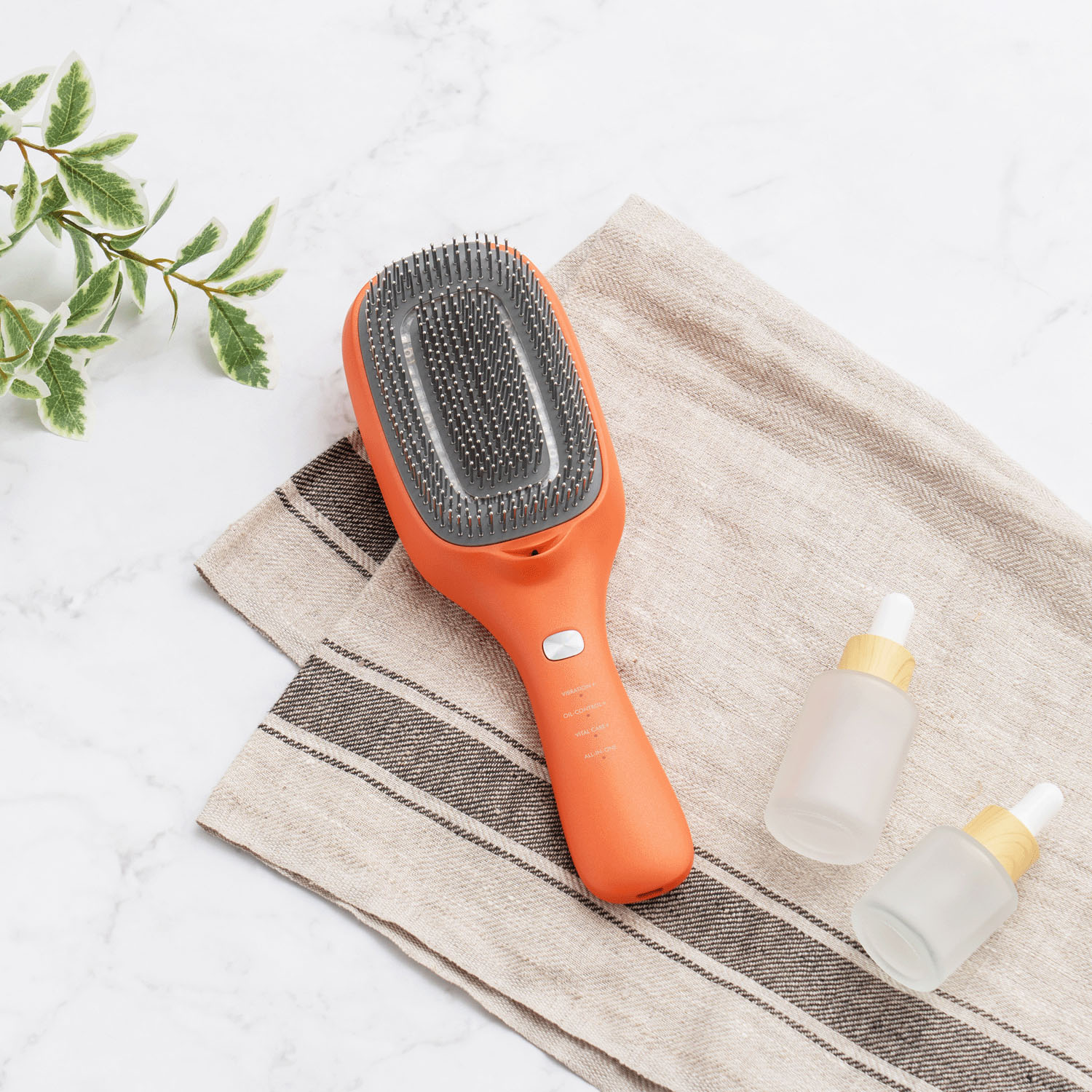 【予約可能品】スカルプケア美髪ブラシ - 画像1